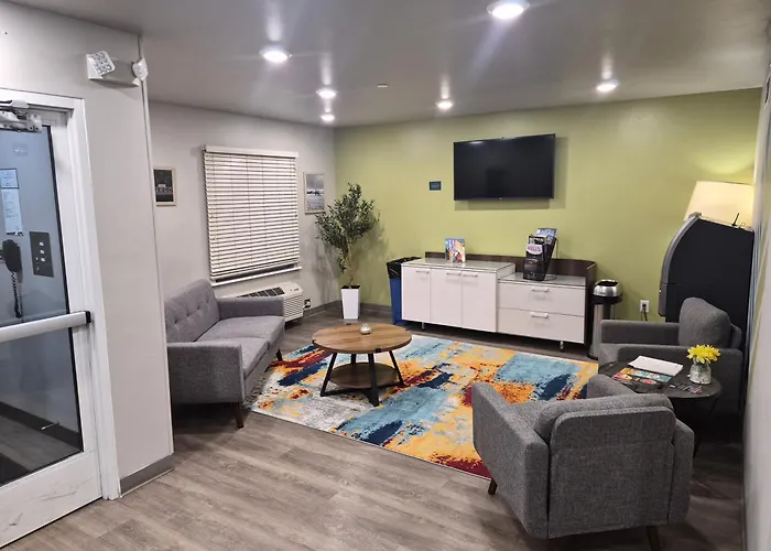 Woodspring North Near Ndsu Hotel 4*
