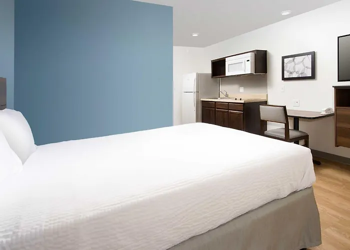 Hotel Woodspring North Near Ndsu 4*